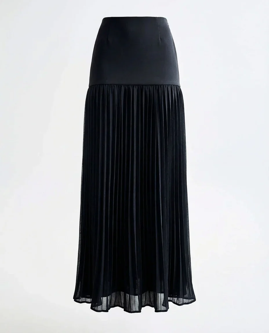 Black Fit & Flare Pleated Skirt - Image 3