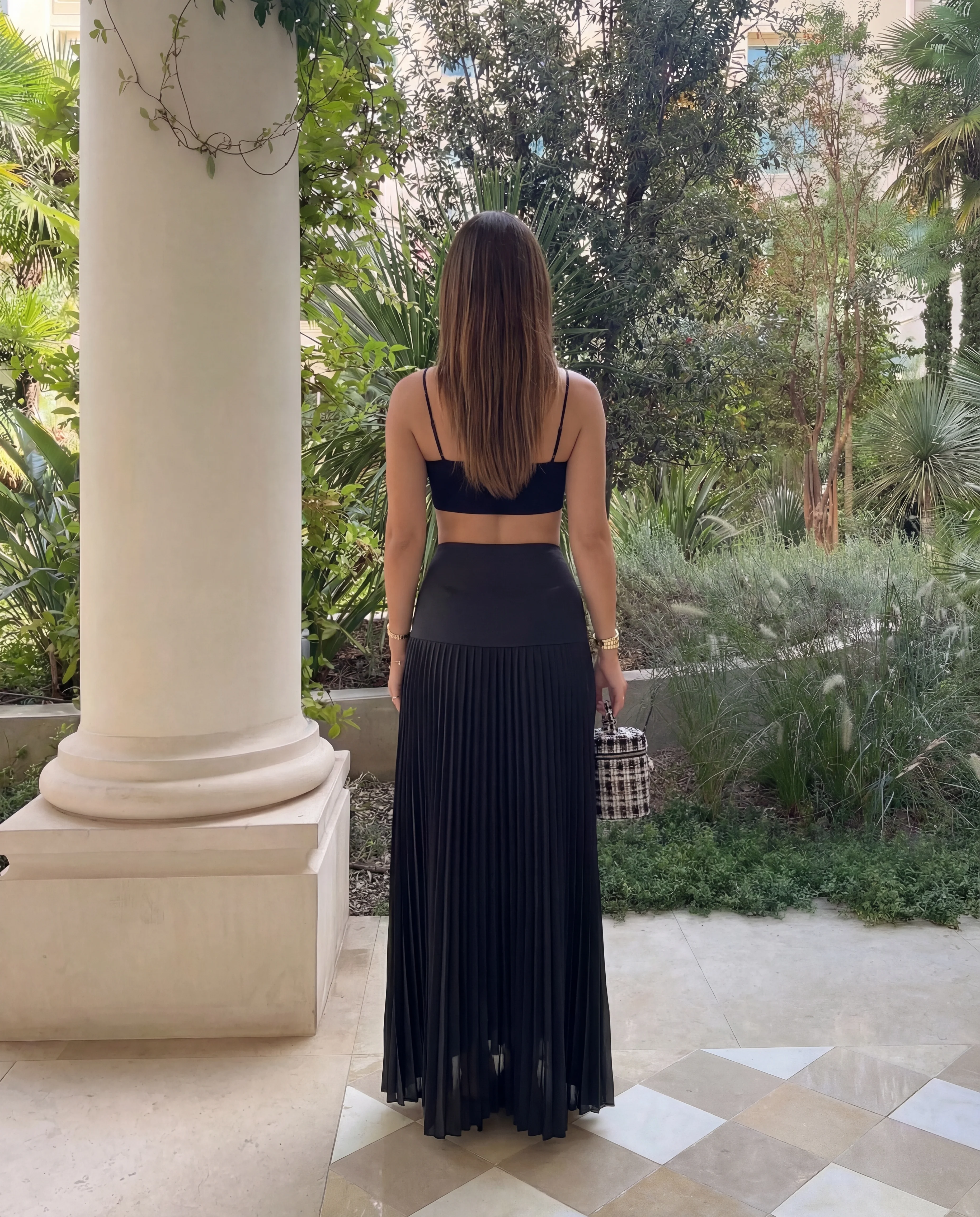 Black Fit & Flare Pleated Skirt - Image 4