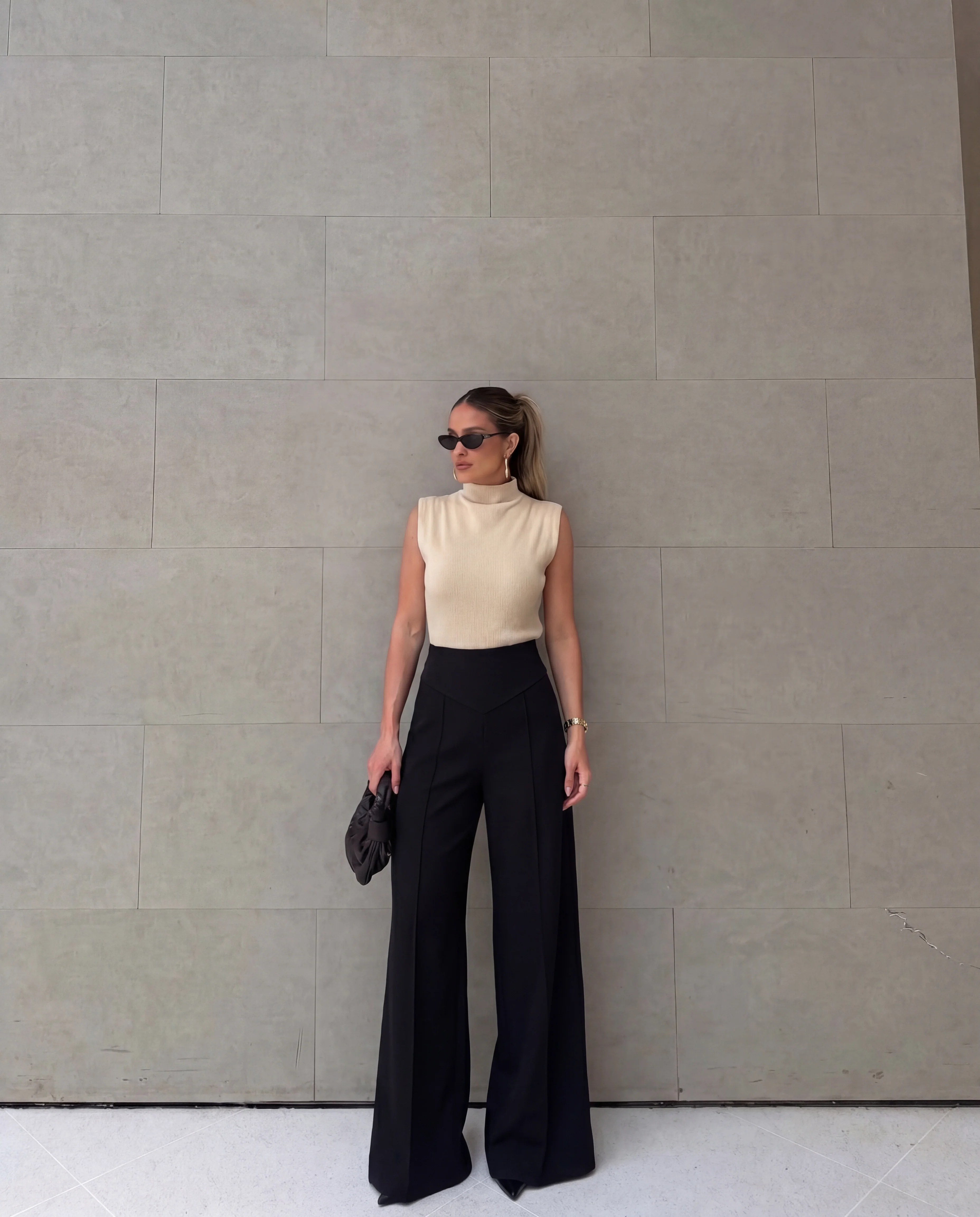 Sculpted Waist Pleated Black Trousers - Image 2