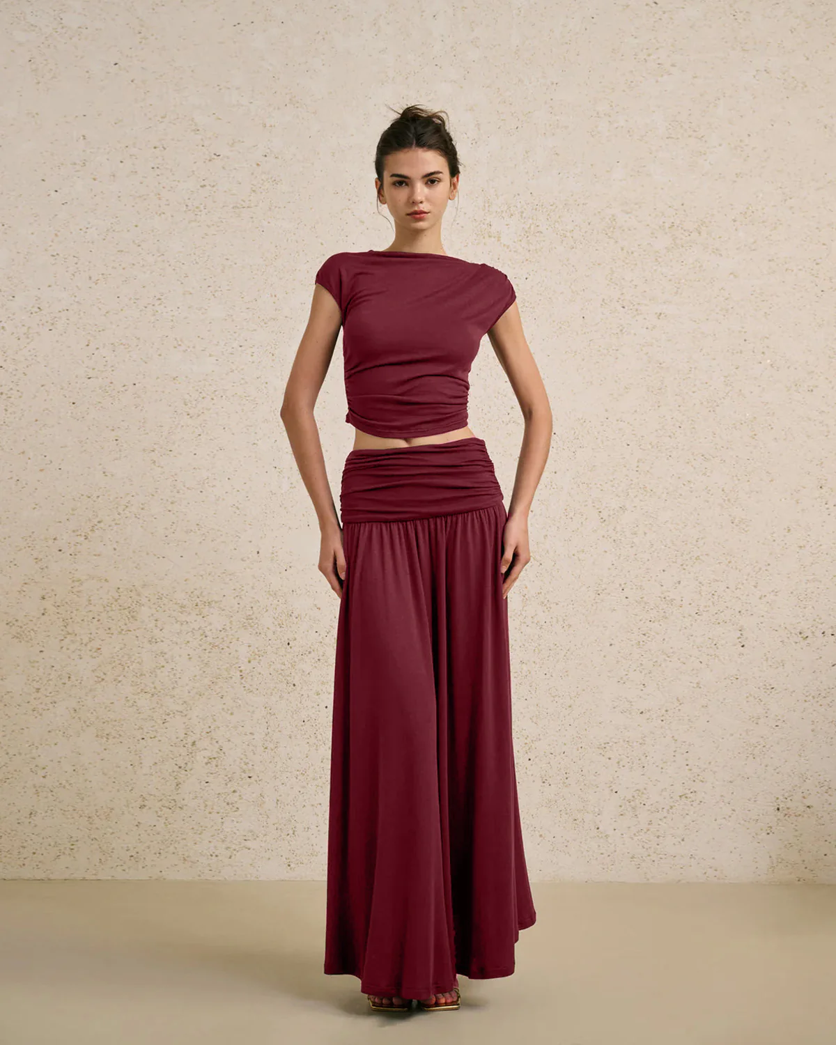 Maroon Ribbed Top And Flared Skirt Set - Image 4