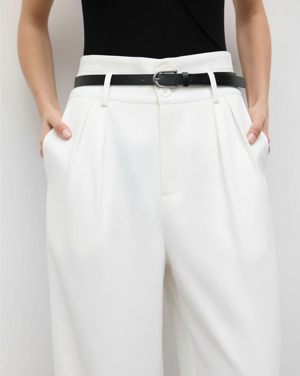 White Pleated Pants With Belt - Image 7