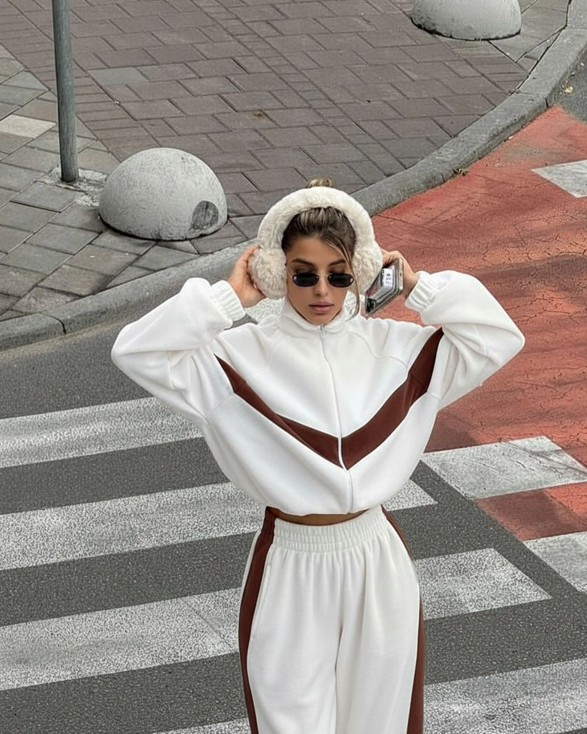 White Color Block Fleece Sweat Set - Image 2