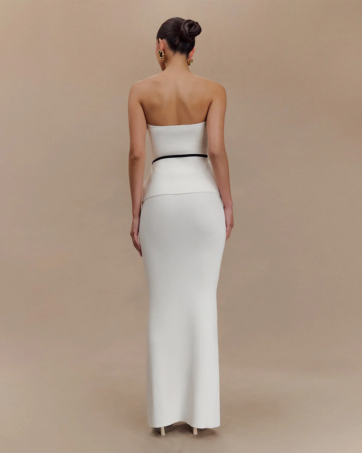 White Slit Top And Skirt Set With A Waist Tie - Image 4